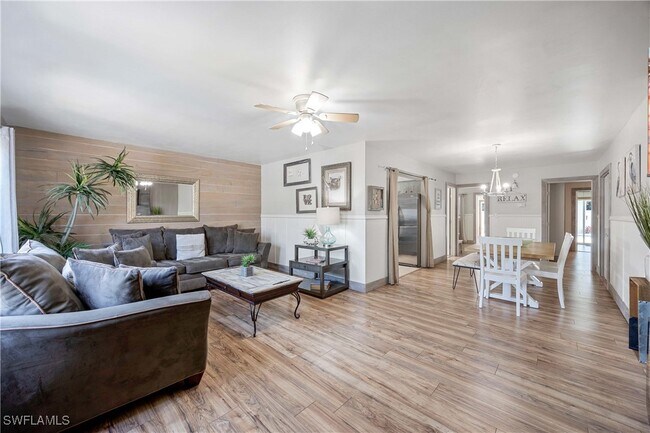 Foto del edificio - 668 94th Ave N