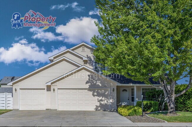 Foto del edificio - 1923 N Tyra Ave