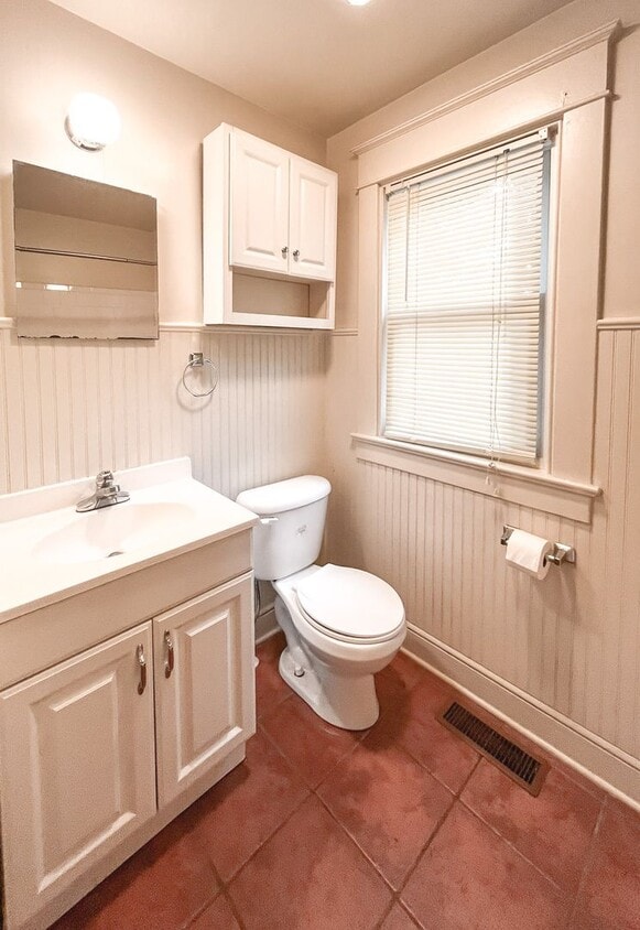 Primary Photo - 2BD/1BA House in Locust Grove