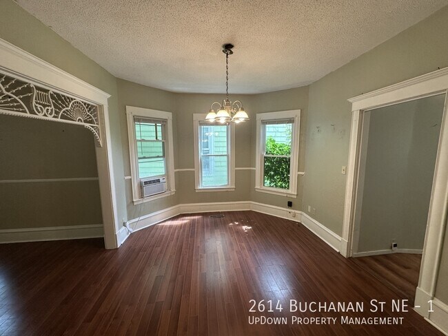Building Photo - 2614 Buchanan St NE