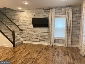 Building Photo - 44774 Tiverton Sq