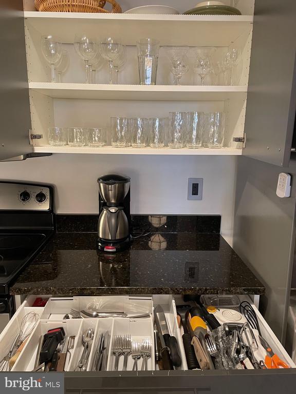 Foto del edificio - 801 S Pitt St