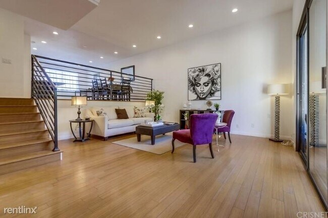 Foto del edificio - 1722 Rogers Pl