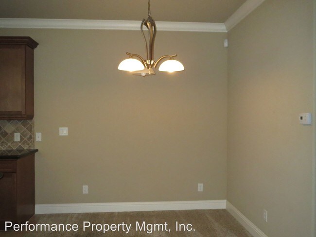 Building Photo - 4022 W Calimyrna Ave