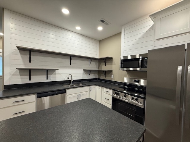 Foto del edificio - 6290 Davis Creek Rd