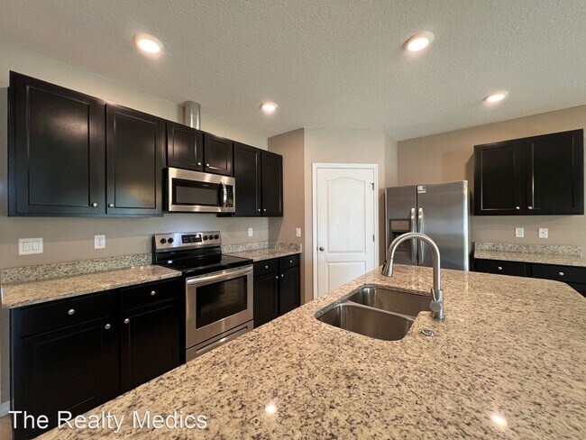 Building Photo - 4 br, 2 bath House - 404 Tanglewood Dr