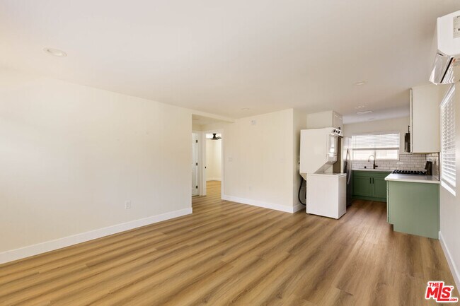 Foto del edificio - 342 S Ave 56