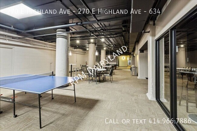 Foto del edificio - 270 E Highland Ave