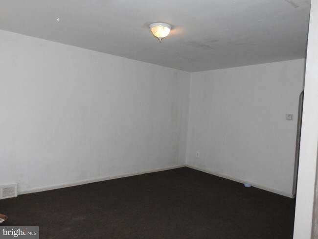 Building Photo - 2342 S Ithan St