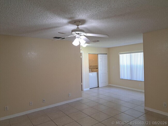 Building Photo - 3470 Pinewalk Dr N