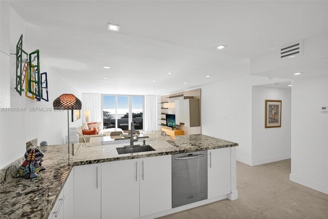 Building Photo - 5555 Collins Ave