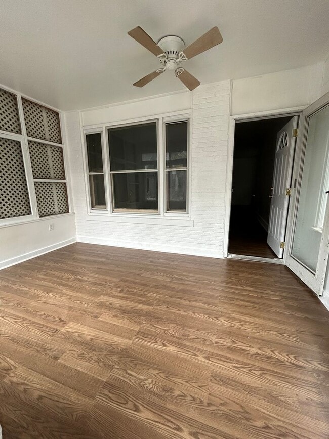 Building Photo - 28 Lee Ave