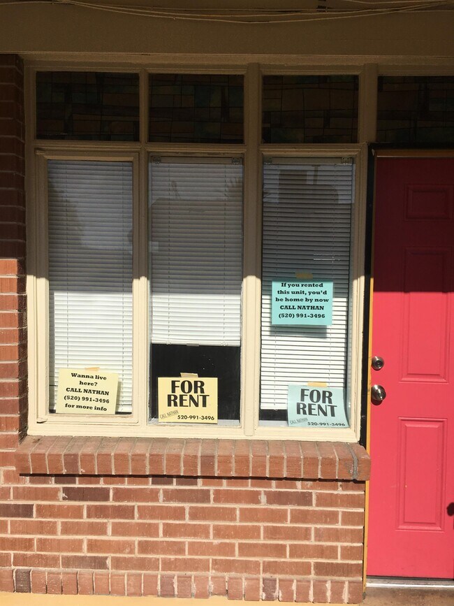 Foto del edificio - 1041 E 9th St