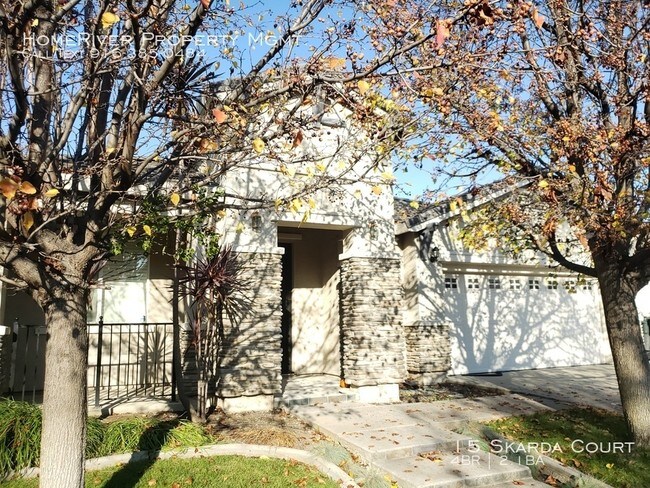 Building Photo - Very Nice Natomas Home! BIG BACKYARD.