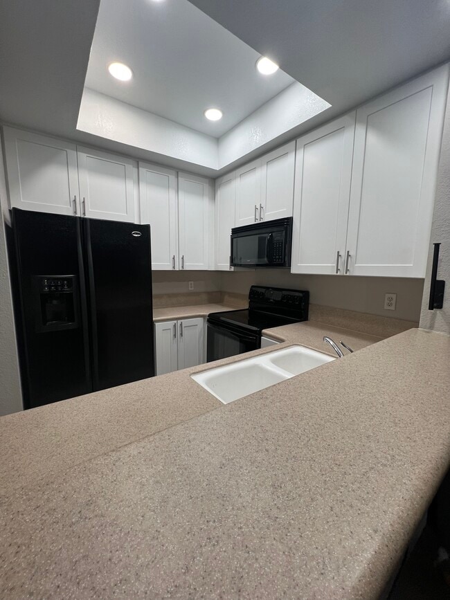 Building Photo - 2218 River Run Dr