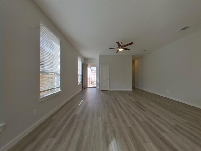 Foto del edificio - 2346 Cohorn Trl