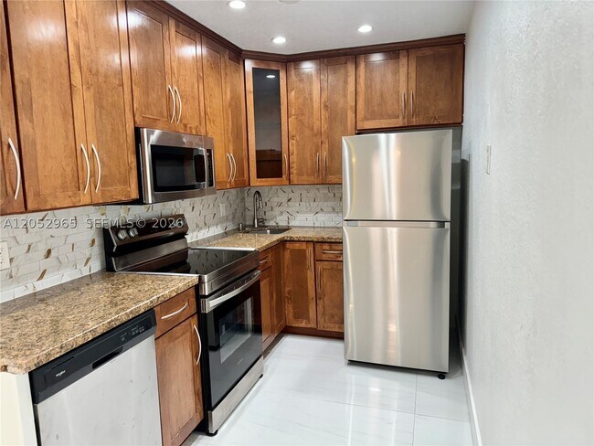 Building Photo - 7401 SW 82nd St