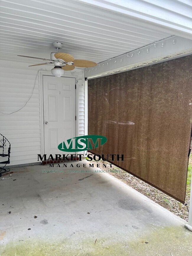 Foto del edificio - Townhome In Harmony Townes- Furnished or Unfurnished