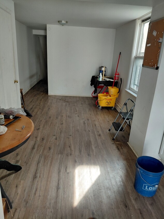Building Photo - 586 Madison Ave