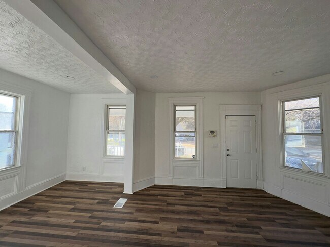 Building Photo - 5121 Dolloff Road