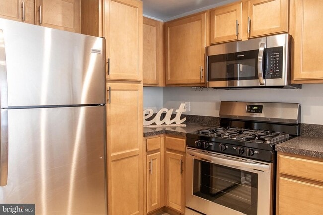 Building Photo - 350 G St SW