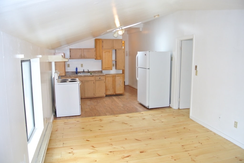 261 N Main St Unit D, Orange, MA 01364 Apartments in Orange, MA