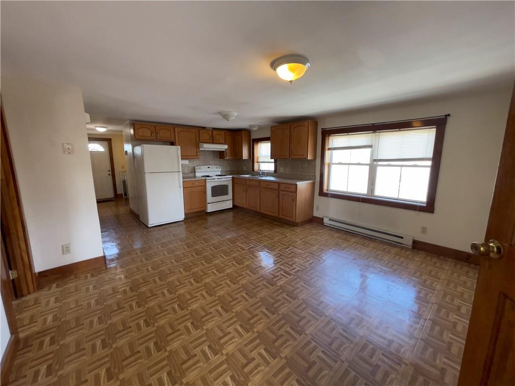 36 E Bowery St Unit 3, Newport, RI 02840 Room for Rent in Newport, RI