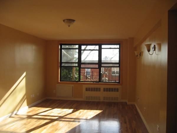 Building Photo - 1200 E 53rd St