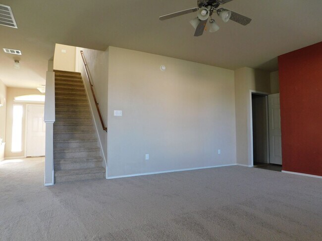 Foto del edificio - Available NOW!!!! Gorgeous 4 bedroom, 2.5 ...