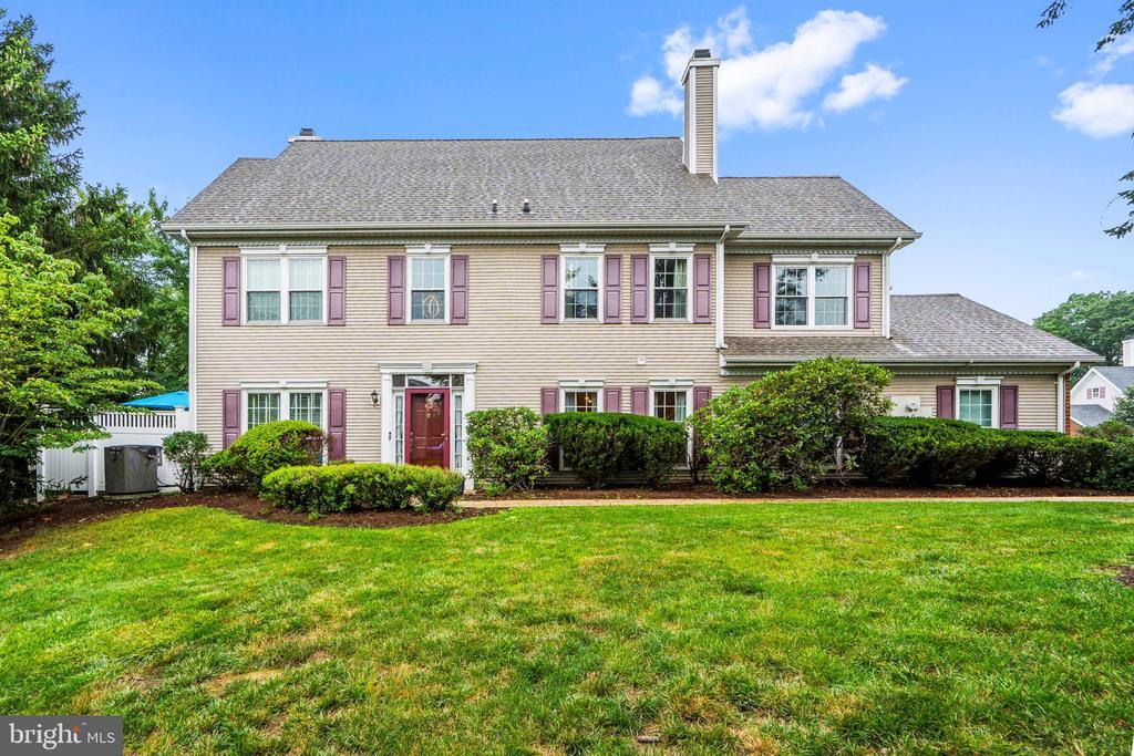 Primary Photo - 412 Pebble Creek Ct