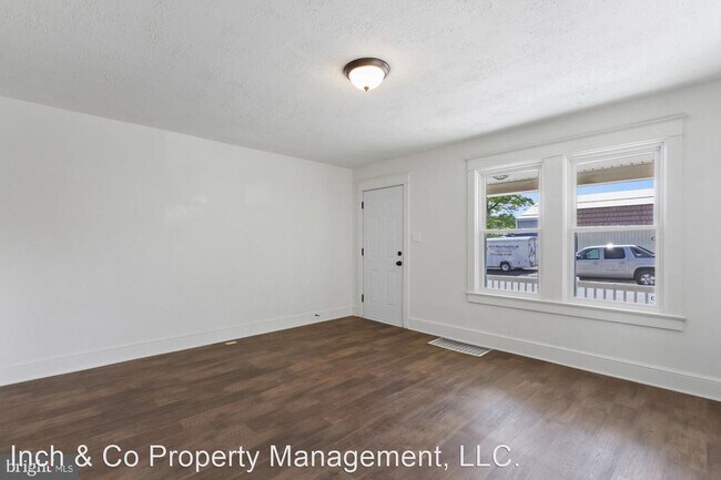 Foto del edificio - 2 br, 1.5 bath House - 131 S Clinton St