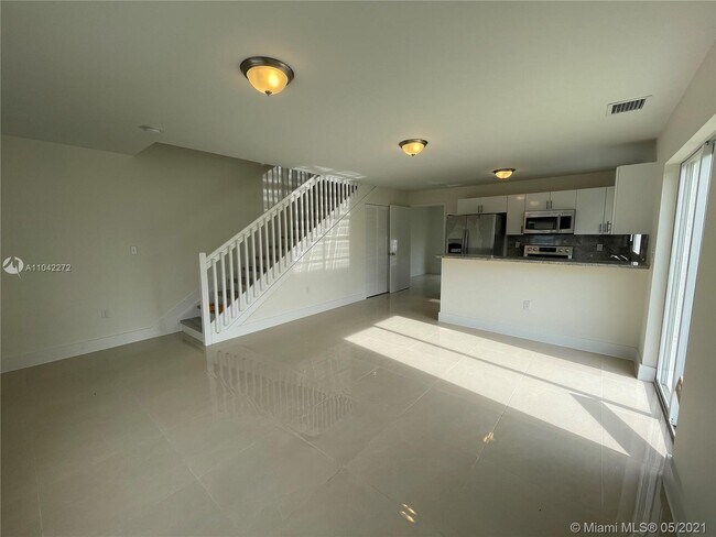 Building Photo - 385 NW 82nd Ter