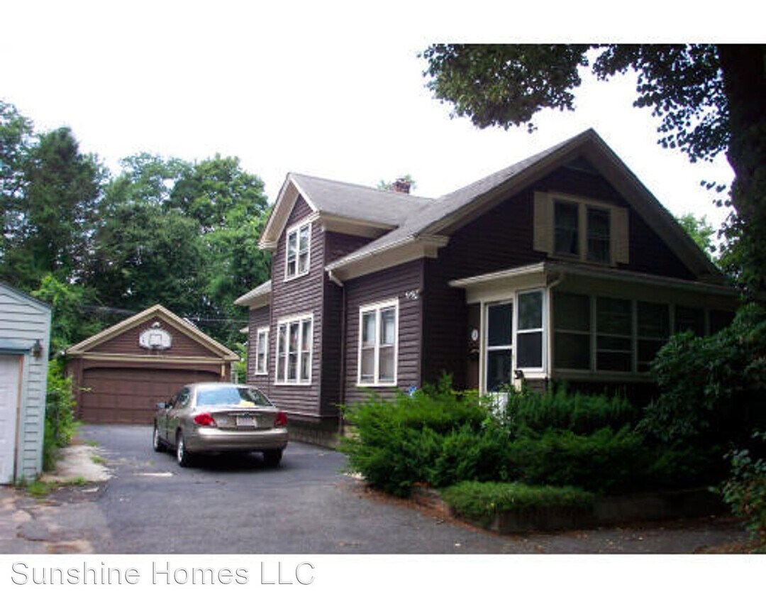 Foto principal - 5 br, 1.5 bath House - 76 Earl st