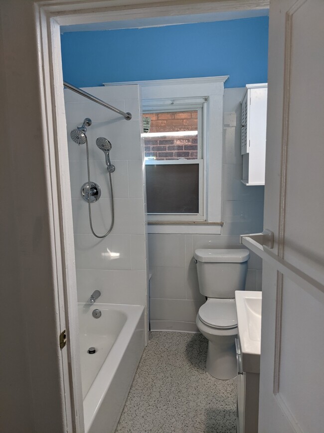 Bathroom - 540 Holbrook St