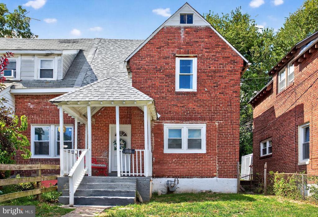 Primary Photo - 1118 Sterling Ave