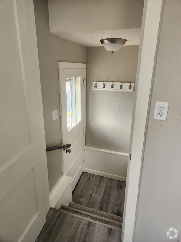 Apartments with Garages in Lena, IL 2 Rentals