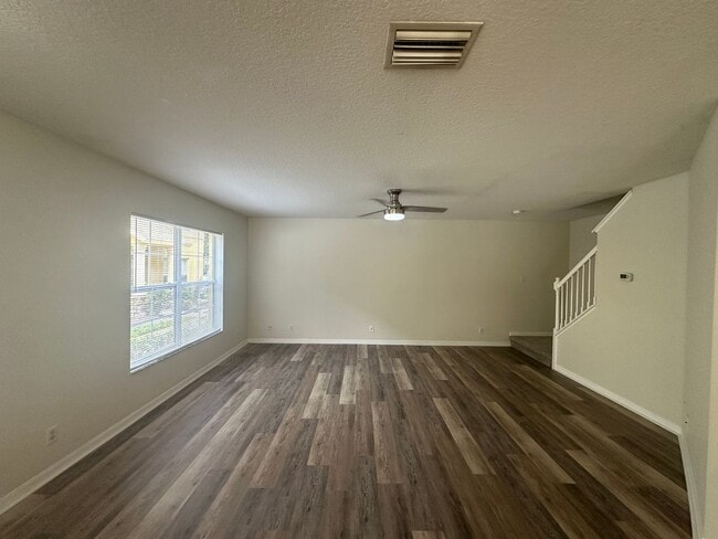 Photo - 214 Drawbridge Ln Apartment