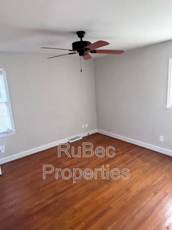Building Photo - 5330 Elderbank Dr