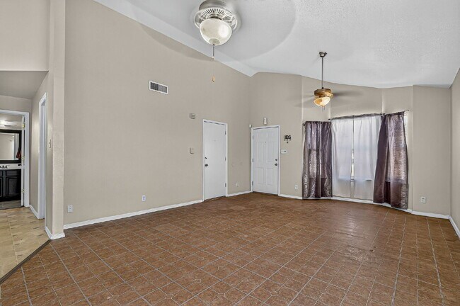 Foto del edificio - Charming 3-Bed 2 Bath with Refrigerated Air in Horizon City