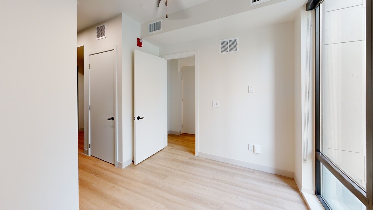 Photo - Montaire Student Living Apartments