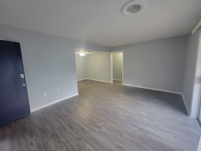 Building Photo - 225 W McDowell Rd