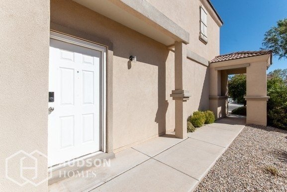 Foto del edificio - NOW AVAILABLE! - 2625 Violeta Circle Se, R...