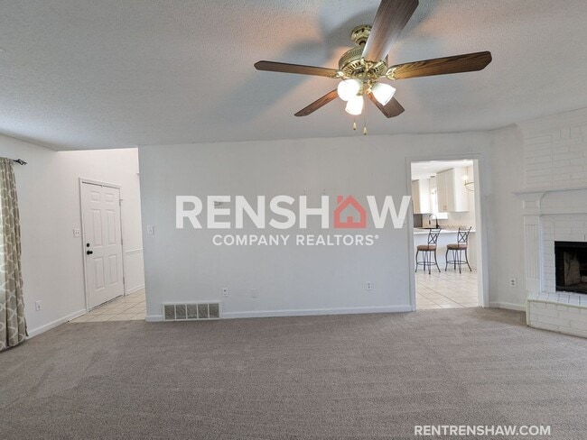 Building Photo - Luxury 3 Bedroom / 2.5 Bath - Lakeland, Tn...