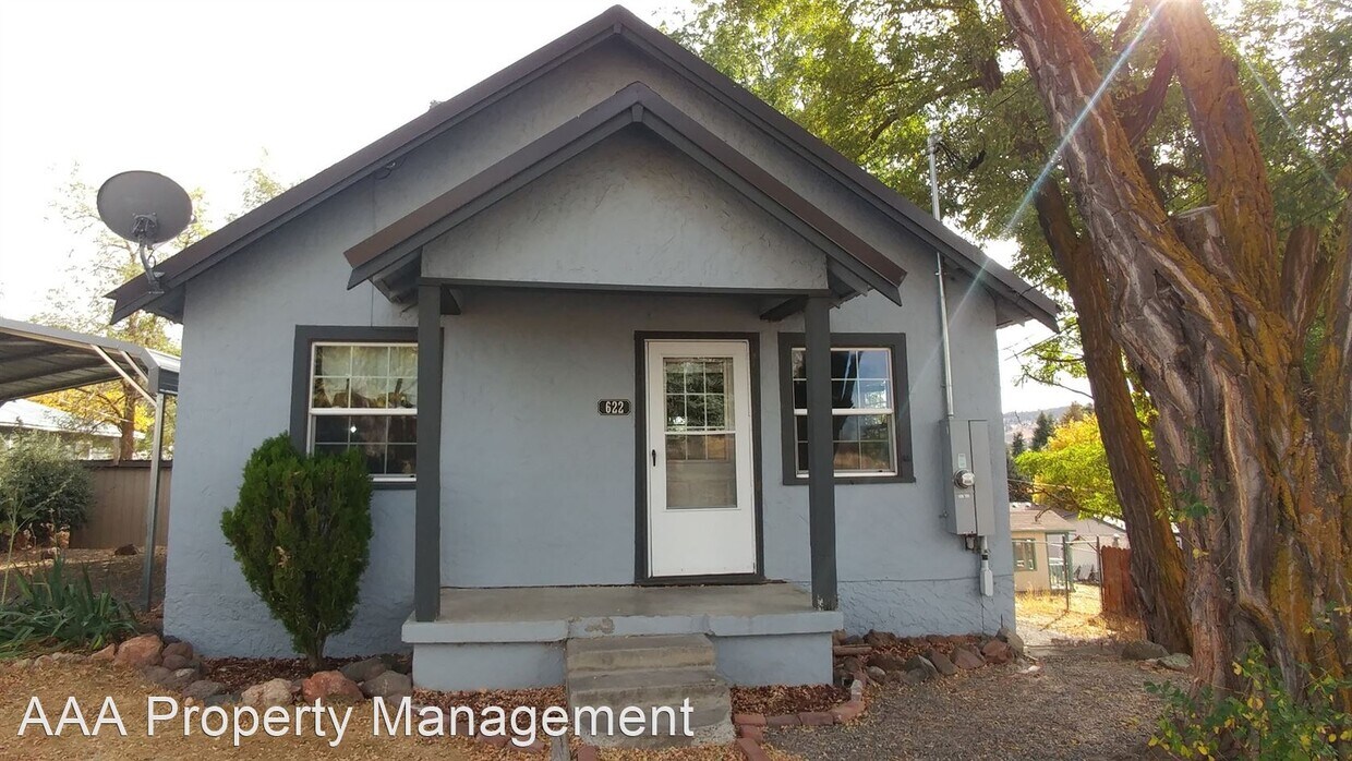 2 br, 1 bath House 622 E. Lowell St. House Rental in Klamath Falls