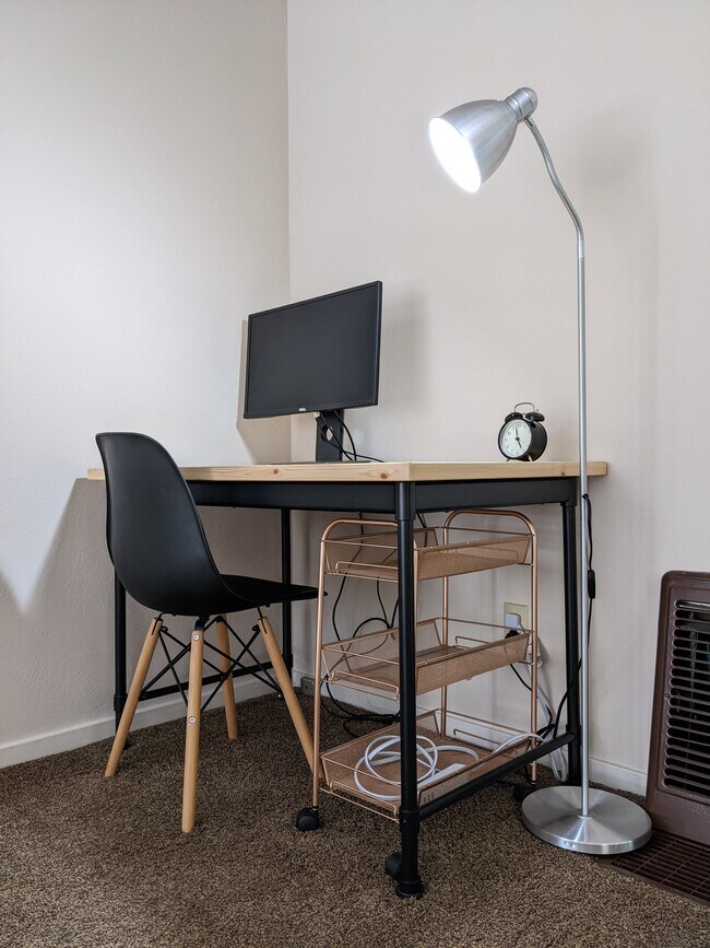 Perfect work from home setup - 1452 El Camino Real