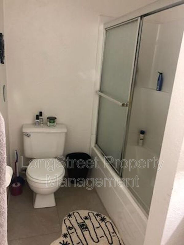 Foto del edificio - 644 SW 7th St