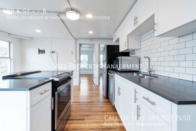 Building Photo - Spacious Avenues 2 Bedroom Available Now!!