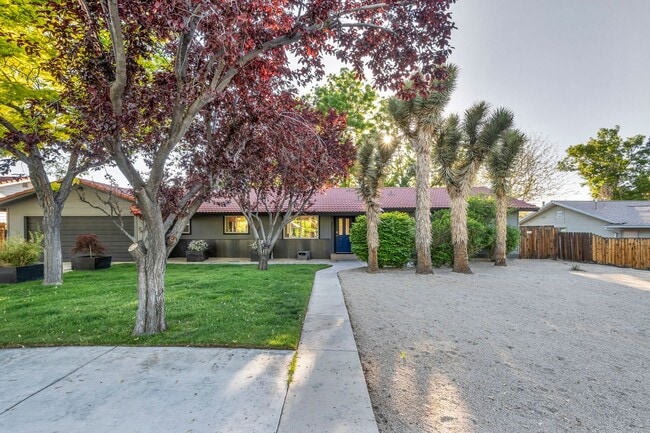 Foto del edificio - 2655 Parkway Dr