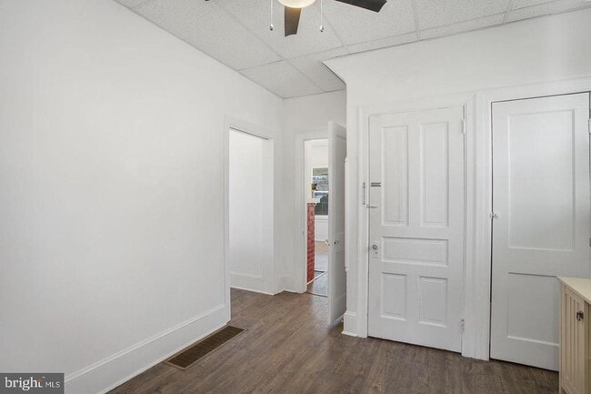 Foto del edificio - 1578 Old York Rd