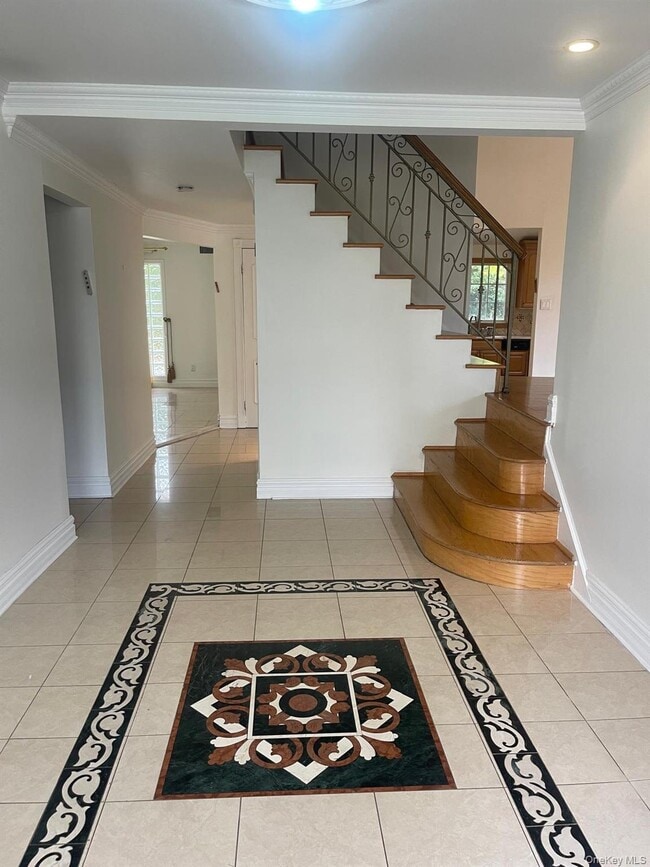 Building Photo - 29 Bayberry Rd